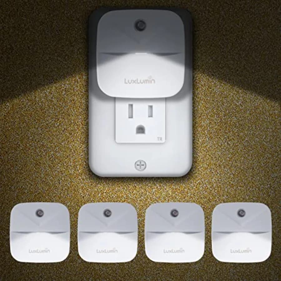 LED Night Lights Plug into Wall with Smart Dusk-to-Dawn Sensor, Automatically Turn on and Off, Night Light for,Bedroom, Bathroo