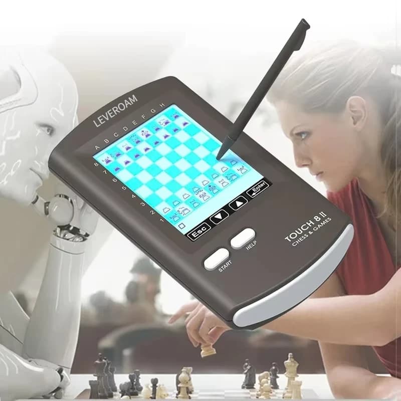 Scacchiera elettronica portatile 8 in 1 Gioco per computer di scacchi touch Gioco elettronico intelligente Set di scacchi Gioco di scacchi intelligente per famiglie per adulti