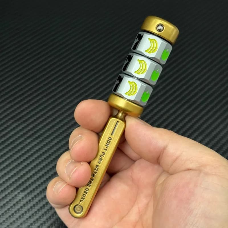 Frutta creativa Lucky Fidget Spinner Divertimento EDC Push Card Fidget Toy Elegante giocattolo antistress Concentrazione ADHD Giocattolo da ufficio