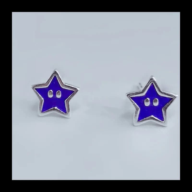 Semplici orecchini Mori blu con stella a cinque punte Versione coreana femminile Piccoli, dolci e carini Orecchini con stella epossidica