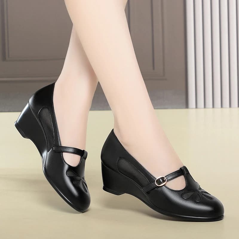 Middle Aged Women Summer Mesh Cutout Wedge Heel Shoes Lightweight Soft Leather Comfort Soft Sole Breathable Non Slip Elderly Lad