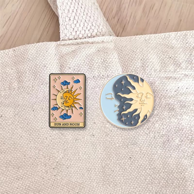 Sun And Moon Tarot Card Enamel Pin Mystical Celestial Design Brooch Backpack Lapel Badge Jewelry Gift For Friends