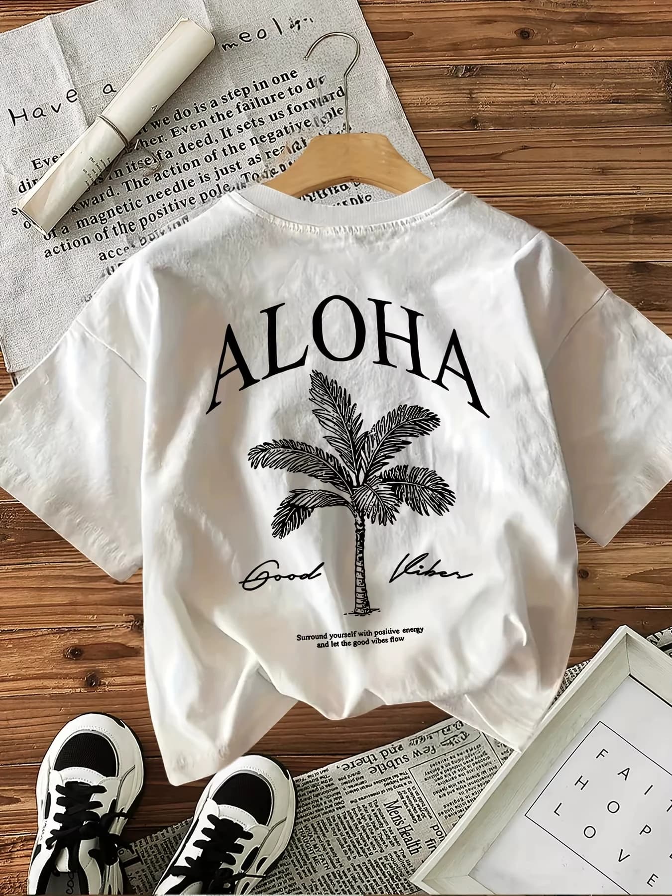 T-shirt da donna con stampa grafica Aloha Good Vibes, manica corta, girocollo, top casual con palma, t-shirt oversize stile Harajuku.