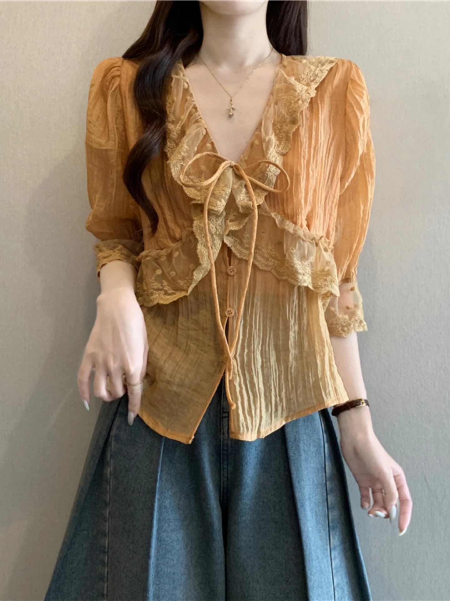 Slimming V-Neck Bubble Sleeve Lace Trim Short Sleeve Base Shirt Women Summer plus Size Korean Style Commute Wind Loose Fit Shirt