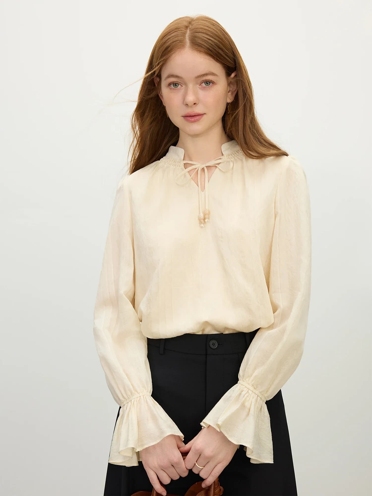 FSLE Women's Long Sleeved Shirts Spring Long Sleeved Shirt with Tempering French Style Yellow Top with Neckline 25FS11094