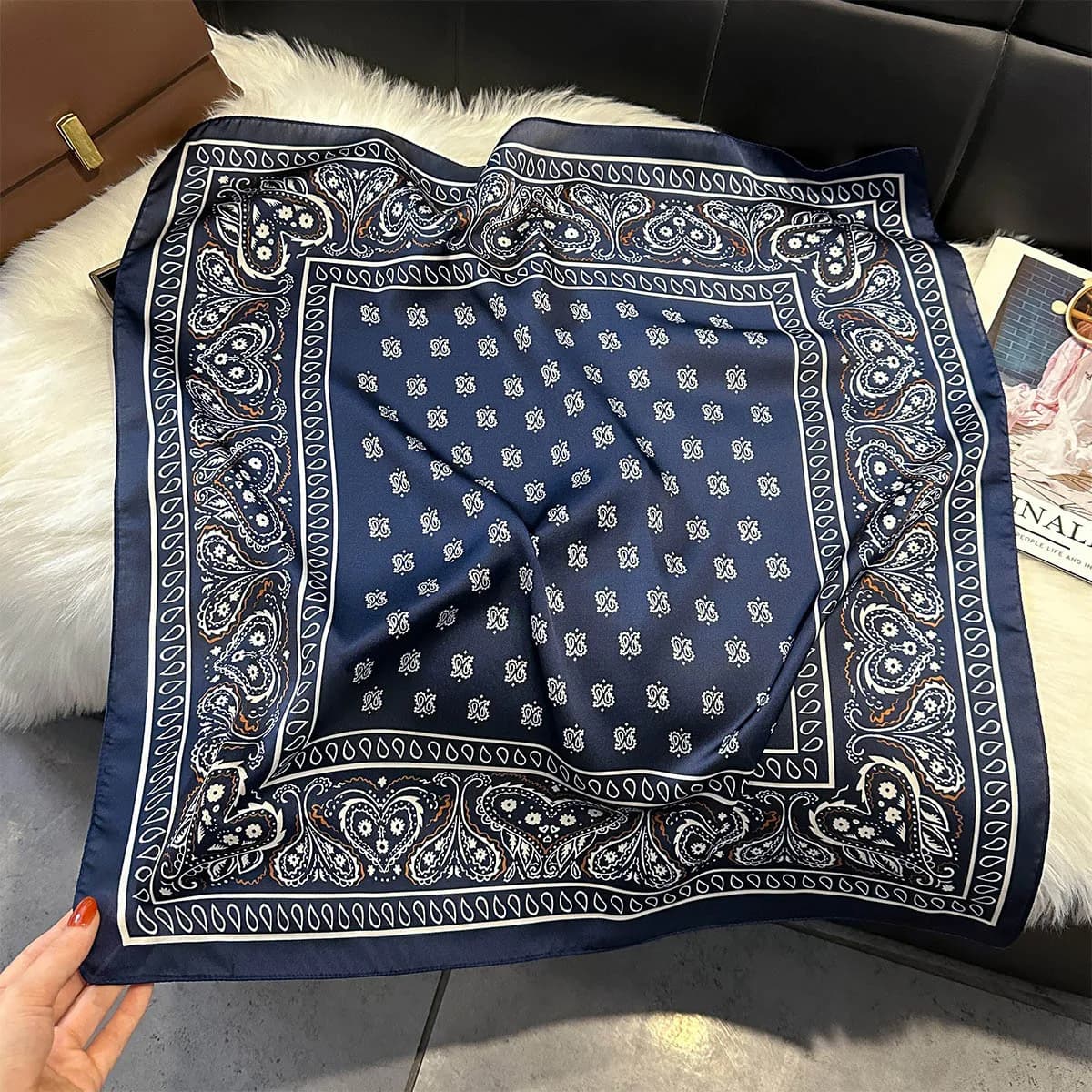 Sciarpa Paisley di moda di lusso per donna 70x70 cm Sciarpe di seta quadrate piccole Scialle elegante Bandana Scialle Hijab