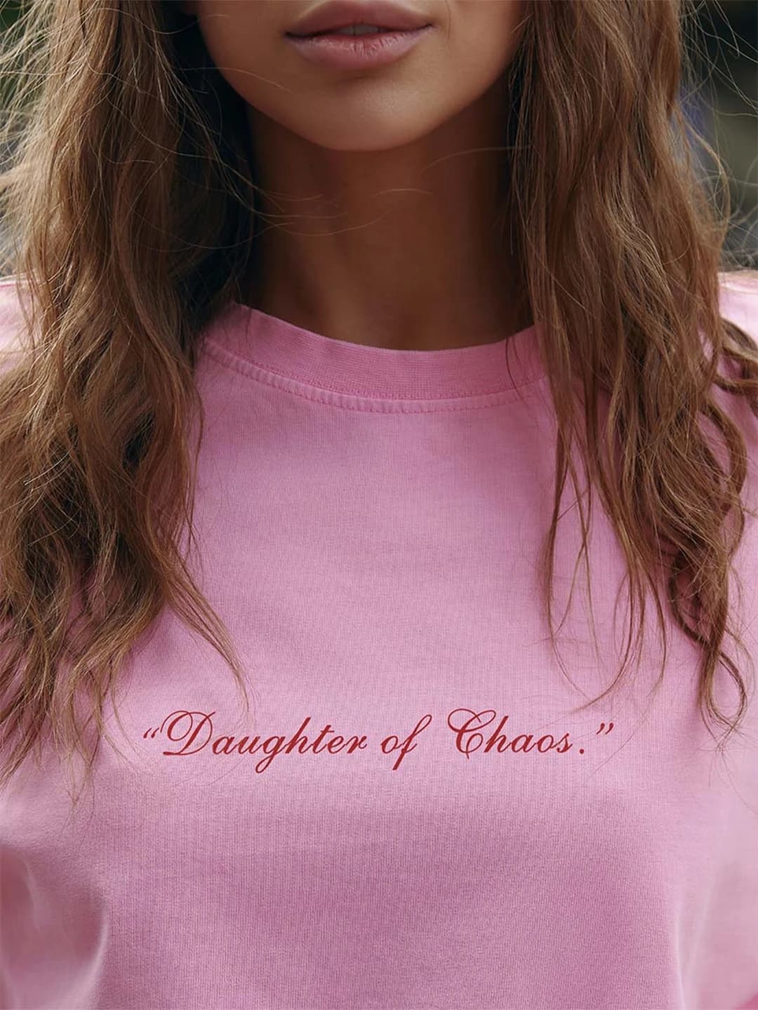 T-shirt bianca da donna con stampa Daughter of Chaos, maglietta estiva in cotone con maniche a goccia, t-shirt alla moda