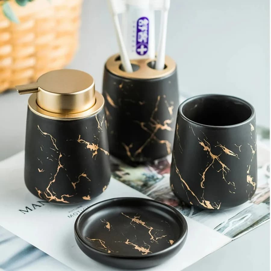 Set da Bagno con Dispenser Sapone, Bicchiere per Collutorio, Porta Sapone, Porta Spazzolini, Accessori in Ceramica con Motivo Marmorizzato