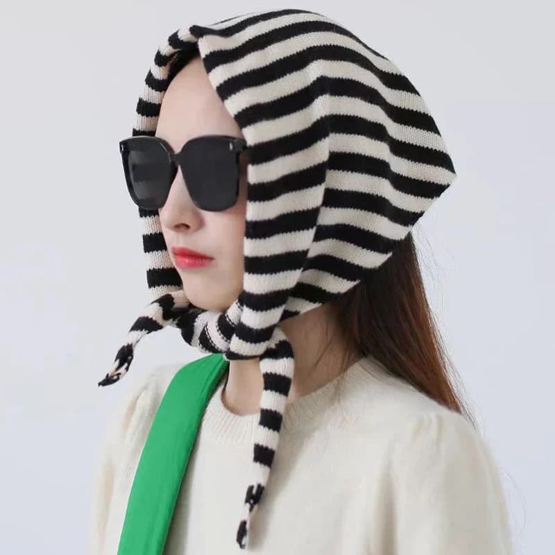 Foulard a righe lavorato a maglia caldo autunno e inverno Sciarpa triangolare con protezione per il collo da donna