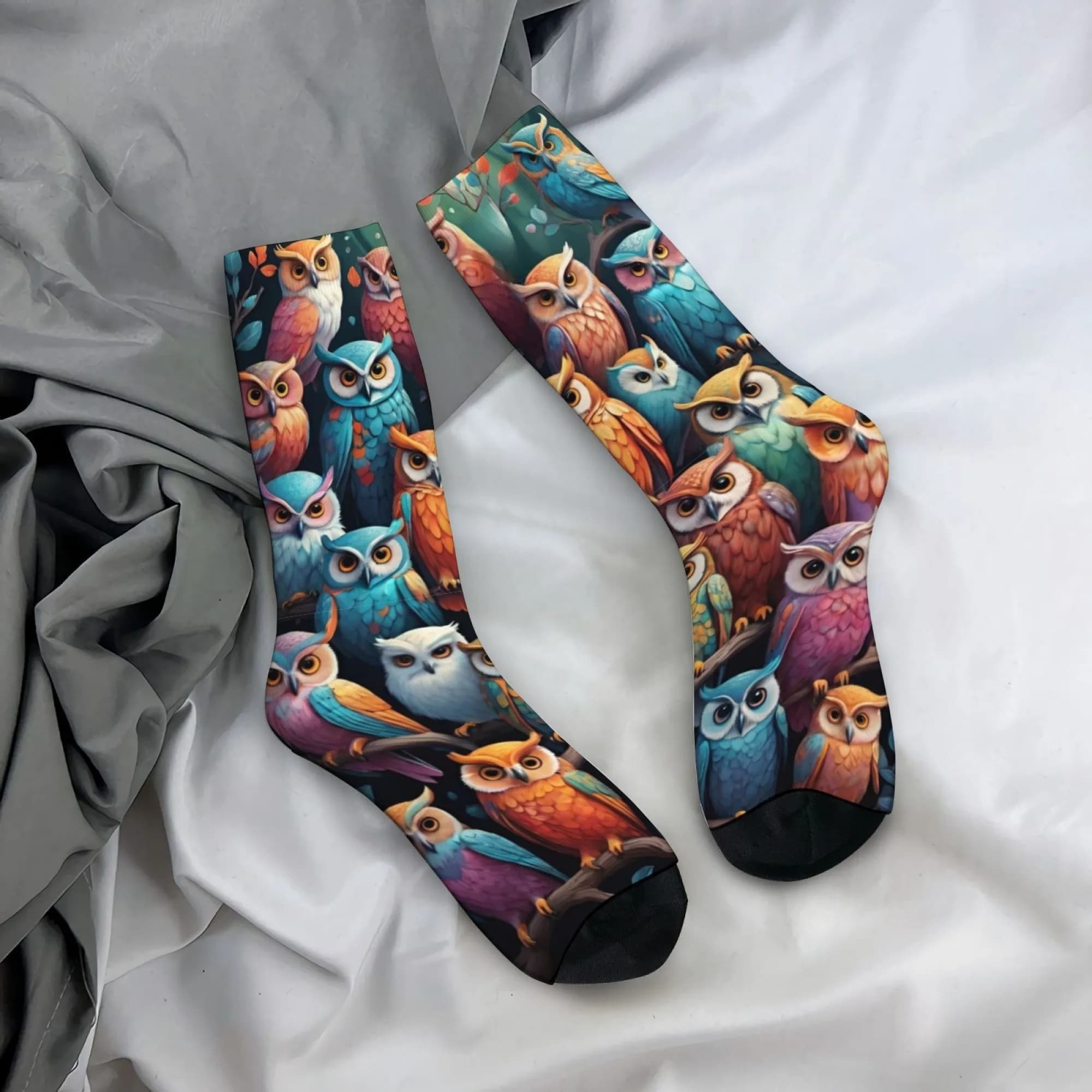 Harajuku Retro Colorful Owl Print Men's Socks Comfortable Breathable Non-Slip Socks Fun Gift for Crazy Parties and Holidays