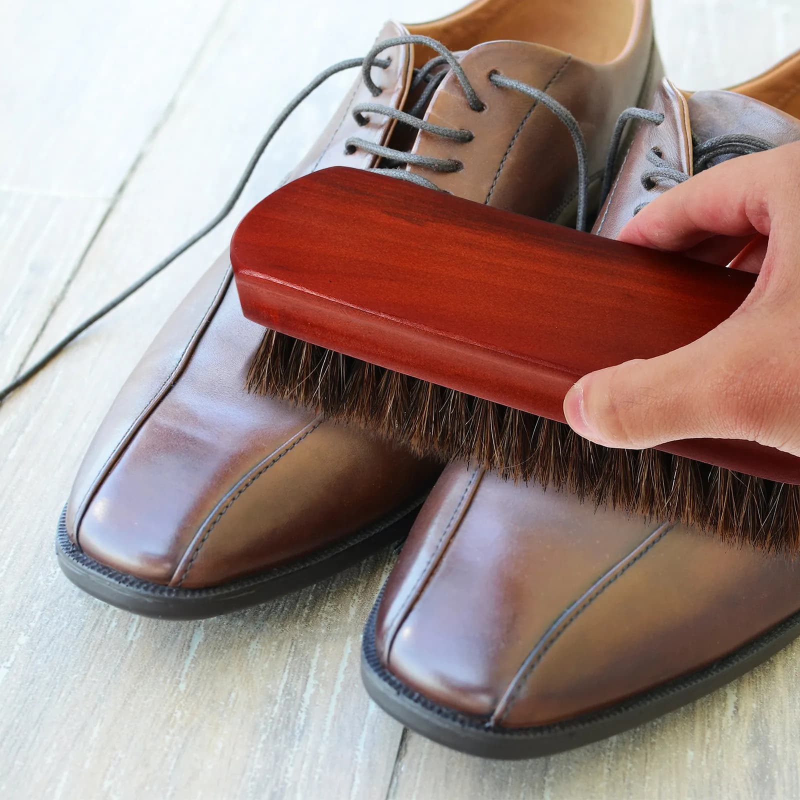 Natural Horsehair on Wooden Handle Shoe Brush for Polishing Cleaning Deep Texture Dirt Removal Shoe Polish Applicator