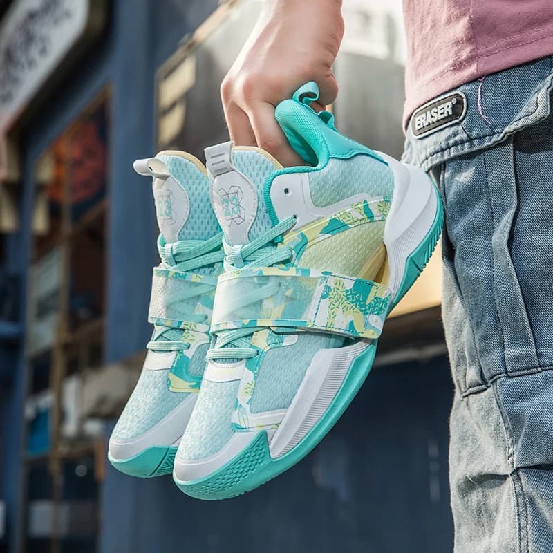 Scarpe da basket da uomo Sneakers con luce notturna alla moda Scarpe sportive nuove resistenti all'usura Scarpe da corsa casual traspiranti in mesh per esterni
