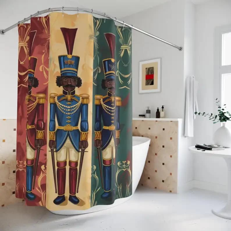 Tenda da doccia natalizia Schiaccianoci nera, arredamento festivo per il bagno con design classico ispirato al balletto per il tema natalizio
