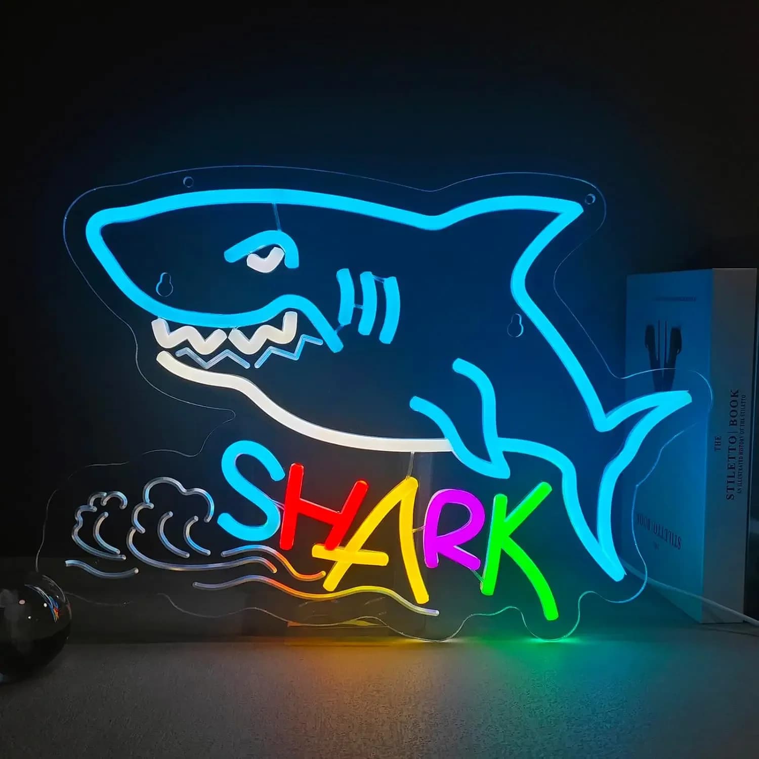 Insegna al Neon LED a Forma di Squalo, Luce al Neon Dimmerabile USB per Sala Giochi, Camera da Letto, Bar, Soggiorno, Regalo di Compleanno, Decorazione Murale