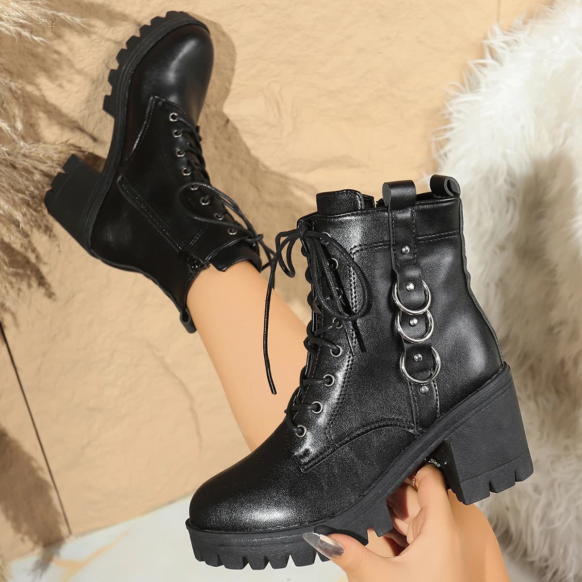 Stivali da donna casual comodi di nuovo stile alla moda Stivali corti invernali sexy eleganti tinta unita con punta tonda e tacco alto