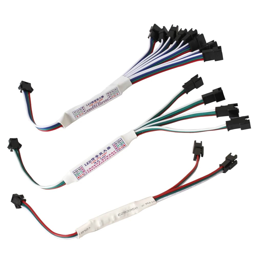Mini amplificatore di segnale LED modulo ripetitore TTL da 1 a-2/4/8 per striscia RGBIC WS2812B/SK6812 luci pixel indirizzabili a 3 pin/4 pin 5-24 V