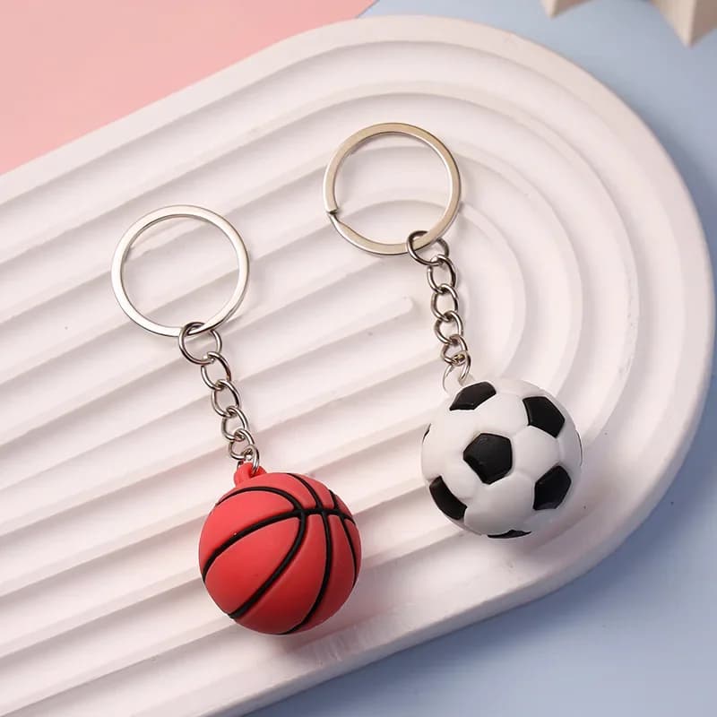 Portachiavi in PVC a forma di pallone da calcio, basket, pallavolo, tennis, rugby - Mini portachiavi creativo, ciondolo per borsa, accessori auto, regalo 2026