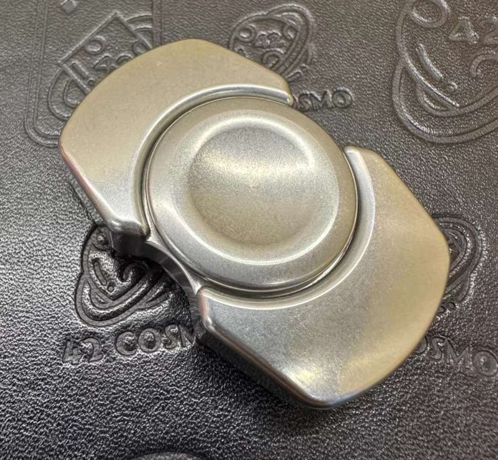 Giocattolo di decompressione fidget spinner in acciaio EDC usato