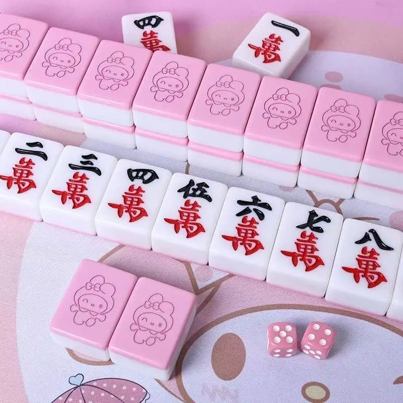 Set Completo di Mahjong Sanrio 144 Pezzi, Hello Kitty My Melody Mini 26mm, Gioco Portatile Rosso e Rosa, Giochi per Famiglia e Feste, Regali di Natale