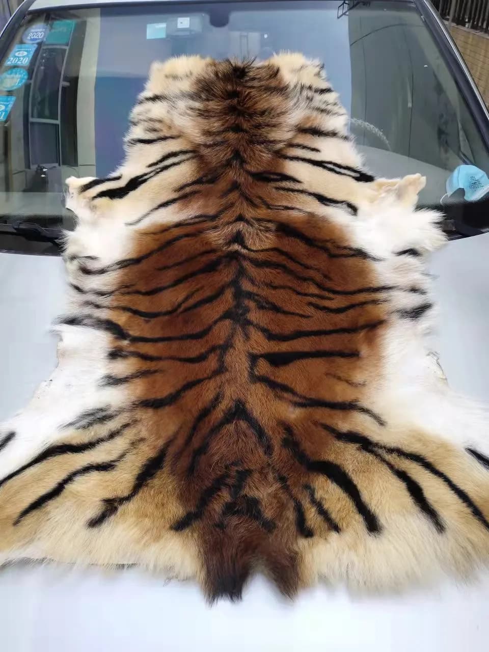 Tessuto Realistico Effetto Pelle di Tigre per Divani, Cuscini, Sedie, Tappeti, Coperte da Comodino, Tappetini per Finestre a Bovindo e Decorazioni da Parete con Effetto Pelo Integrato