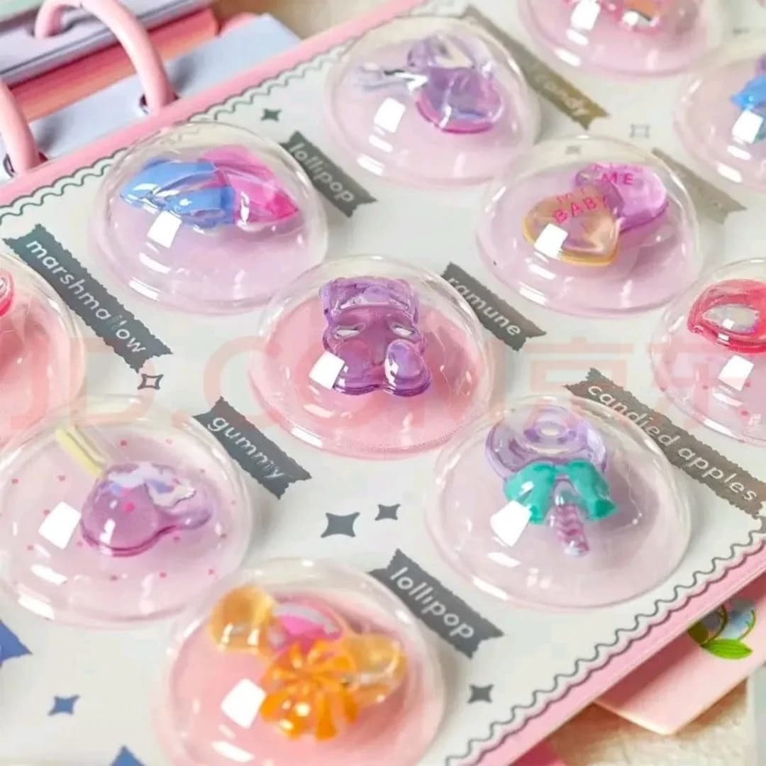 Adesivi 3D Creativi a Forma di Capsula, Temi Assortiti, Pacchetto di Adesivi PVC Carini per Bambini, Decorazioni Fai-da-Te per Quaderni e Agende, Regalo