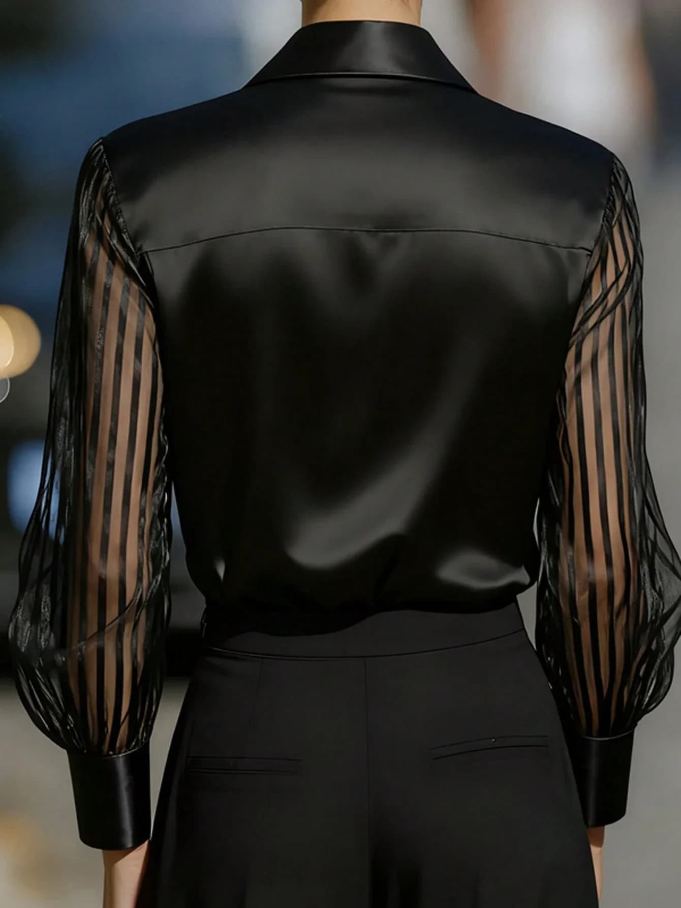 Camicetta elegante da donna in raso con maniche a contrasto trasparenti per l'ufficio e le vacanze