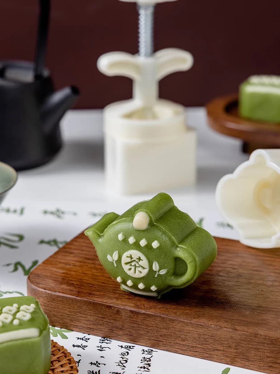 Stampo per Mooncake Manuale Creativo a Forma di Fiore, Utensile da Forno per Mooncake a Cuore Liquido, Strumento da Cucina per Uso Domestico