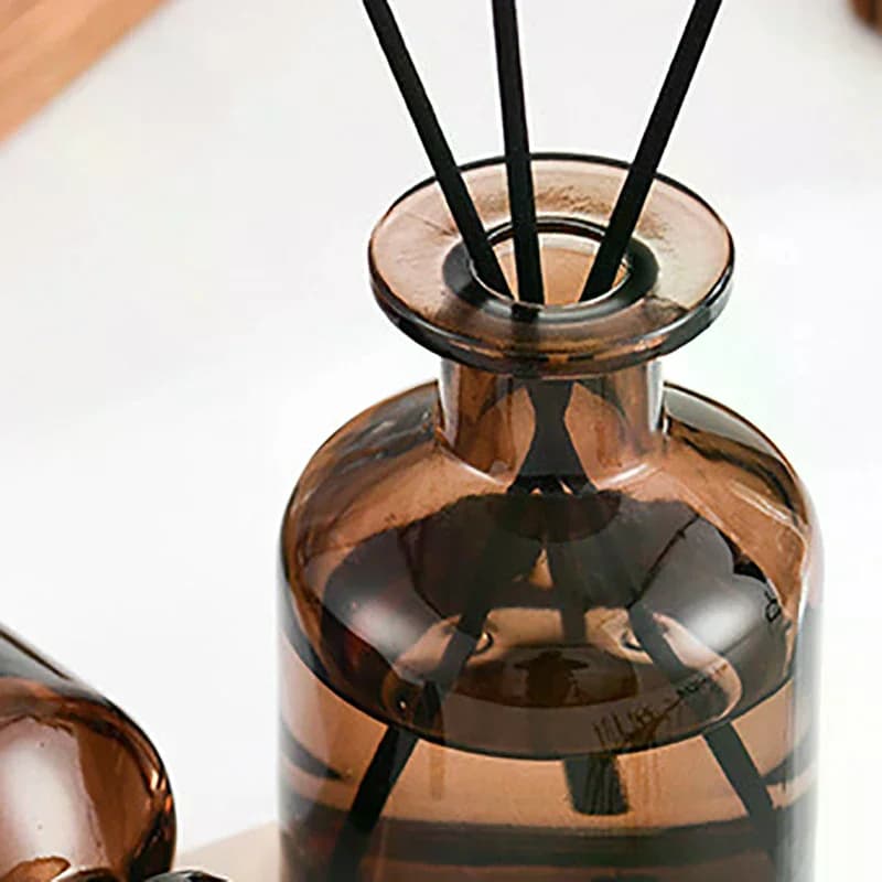 Set Diffusore di Aromi per Casa e Ufficio con 1 Bottiglia da 50ml, Fragranza in PC Vuoto e Bastoncini in Rattan per Purificare l'Aria