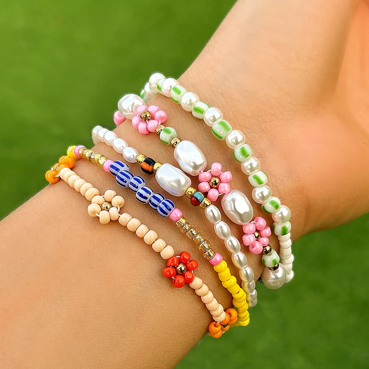 Lacteo Creative Colorful Acrylic Seed Beads Flower Charm Bracelet For Women Girls Imitation Jewelry Bead Wedding Gifts Bracelet