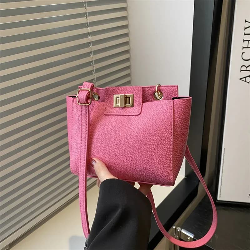 Shoulder Bag Women 2025 New European American Fashion Texture Large Capacity Simple Handbag Messenger Bag For Work Commuter