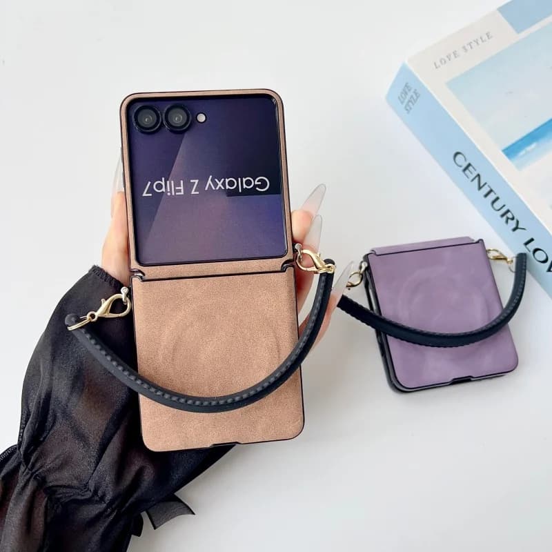 Custodia di lusso in pelle di agnello con ricarica magnetica MagSafe per Samsung Galaxy Z Flip 7 FE 6 5 4 con cordino in silicone protettivo
