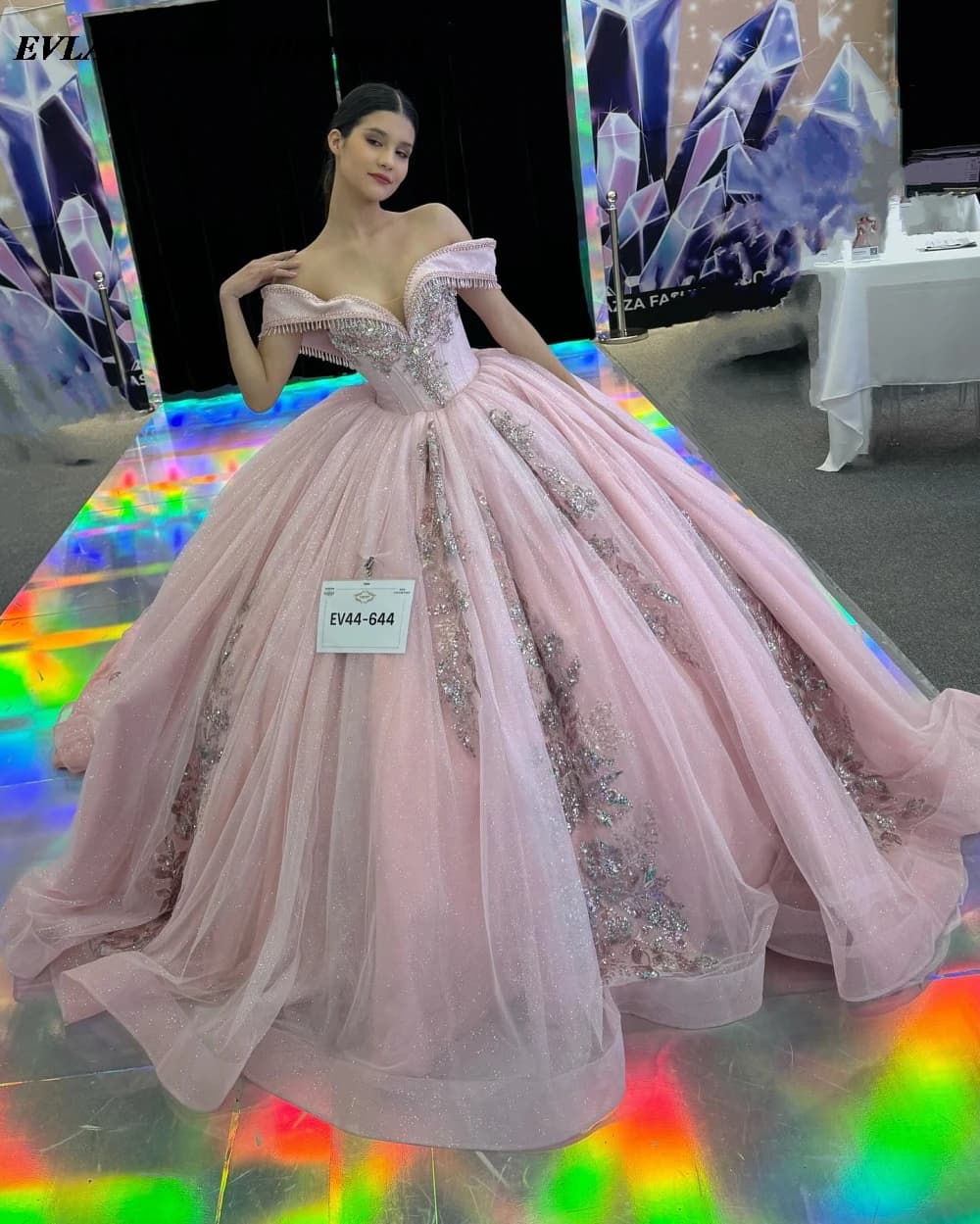 EVLAST Personalizzato Rosa Abito Quinceanera Abito di Sfera Applique In Rilievo di Cristallo Messico Corsetto Dolce 16 Vestido De 15 Anos E3Q364