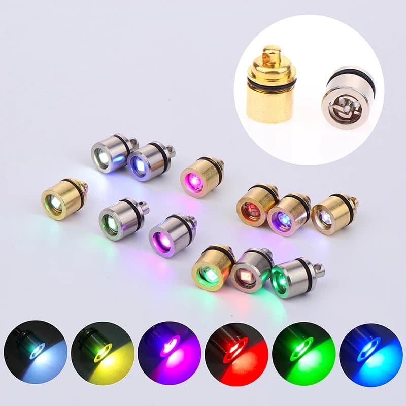 2 pezzi mini portachiavi con luce a LED portachiavi luminoso pendente colorato mini portachiavi con luce elettronica torcia lampada portachiavi