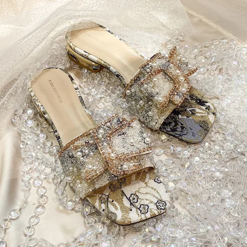 Thick Heel Women Sandals Summer Slippers Outer Wear Fashion Bottom Woman Rhinestone Shoes Ladies Casual Sandals Luxury Styles
