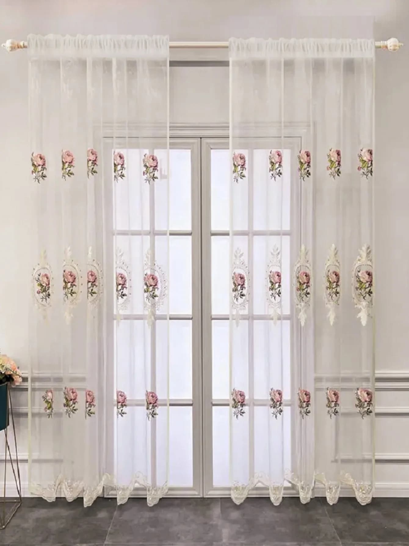 Tenda Elegante in Tulle Trasparente con Ricamo Floreale di Peonie per Soggiorno e Camera da Letto