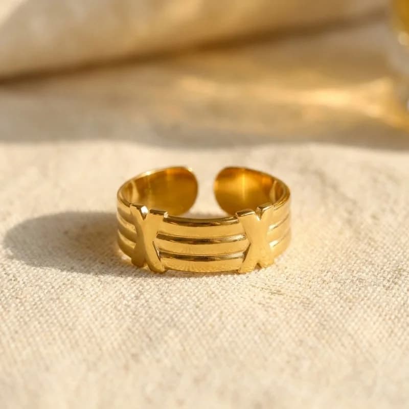 CarlidanaLight luxury European and American retro personalized design, simple, fashionable, elegant, light luxury ring