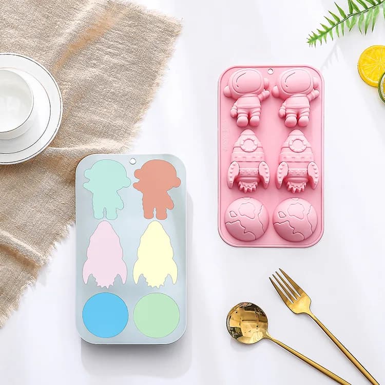 6 fori Cartoon Astronauta Razzo Stampi per cioccolato Veicolo spaziale Terra Bevanda Vassoio di ghiaccio Festa Mousse umana Torta Biscotto Stampi in silicone