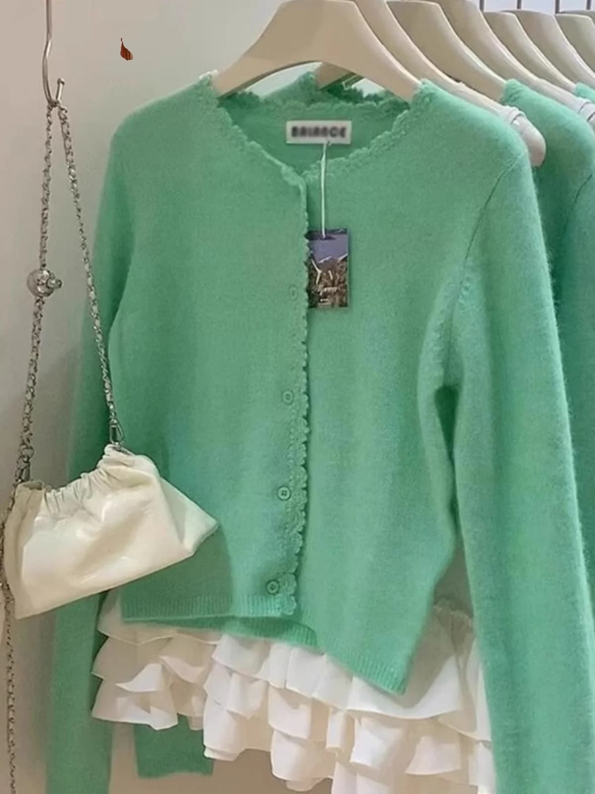 Elegante Cardigan Verde in Pizzo Lavorato a Maglia, Giacca Corta da Donna per Primavera e Autunno, Stile Comodo e Rilassato 2025