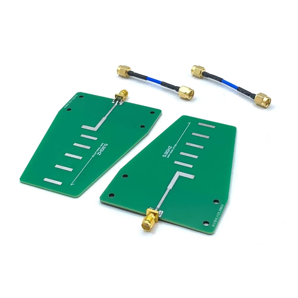 Antenna Yagi LP1726 5.8G 13 dBi con Cavo ad Alta Frequenza RG405 per Stazioni Base WiFi e Test RF