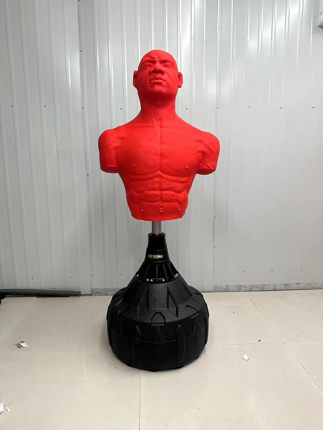 Human-shaped boxing bag with boxing bag with support Adjustable height Bob boxing mannequin