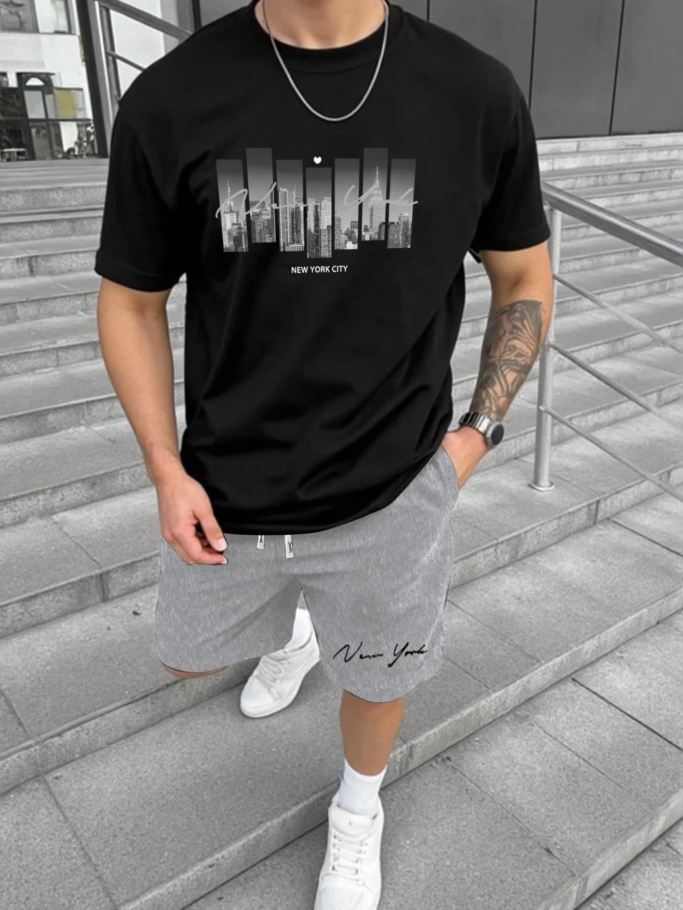 Nuovo Set Uomo 2026: T-Shirt Casual a Maniche Corte con Stampa Lettering e Pantaloncini con Coulisse - Completo 2 Pezzi