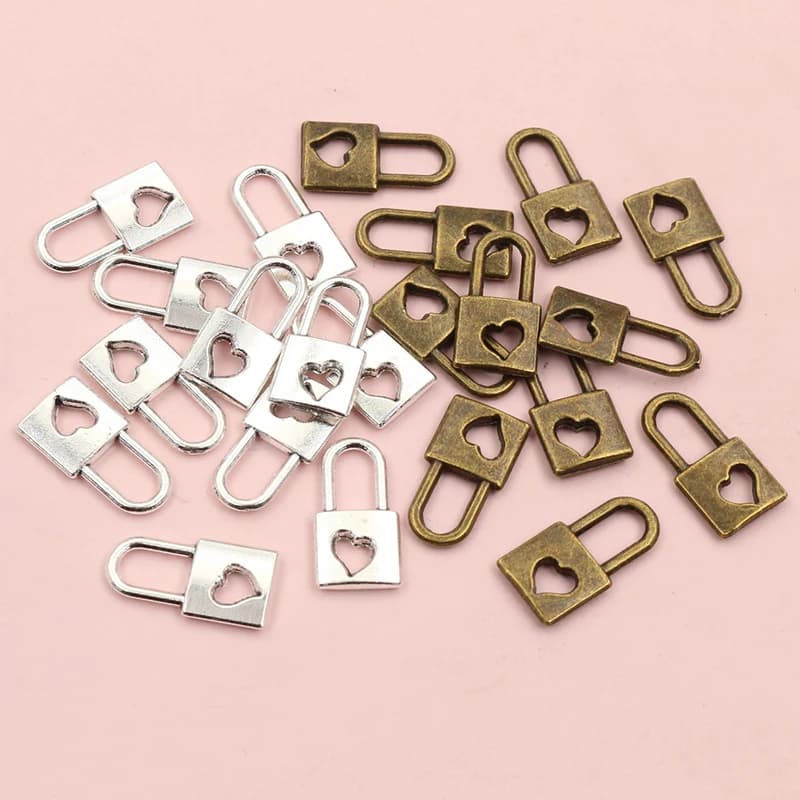 30pcs 16x8mm Bronzo Antico Placcato Serratura Del Cuore Fascini Del Pendente Fatti A Mano: FAI DA TE per il braccialetto collana