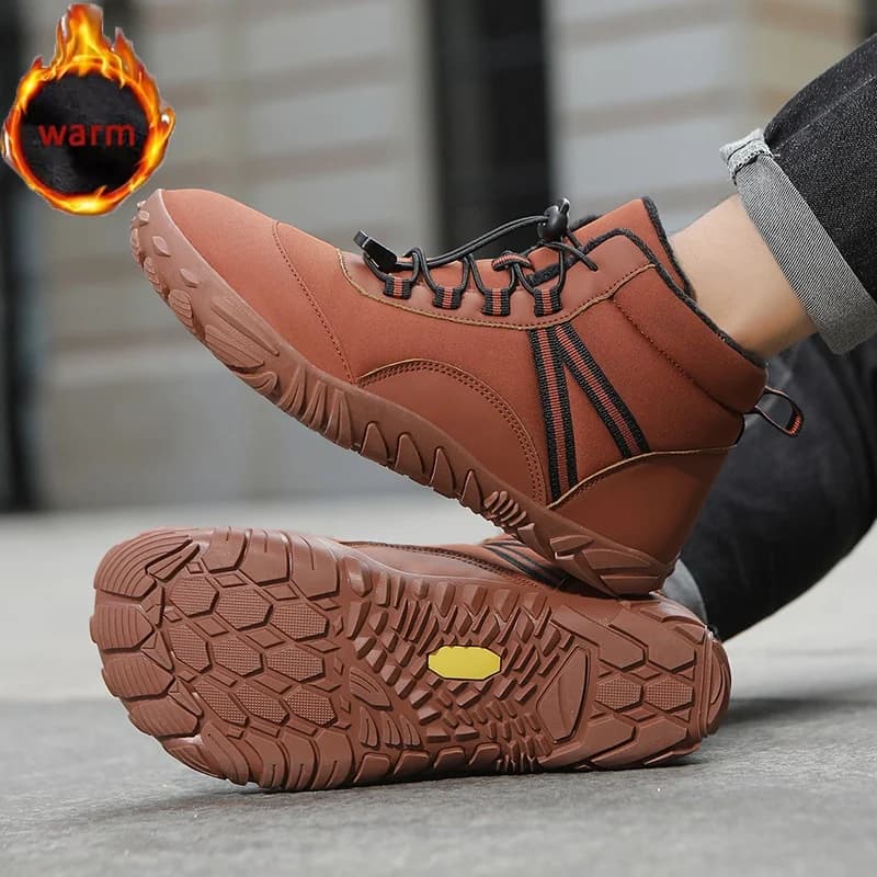 Nuovi stivali da neve da uomo invernali all'aperto Scarpe da trekking alte antiscivolo impermeabili Stivaletti casual da donna Stivali in cotone a punta larga