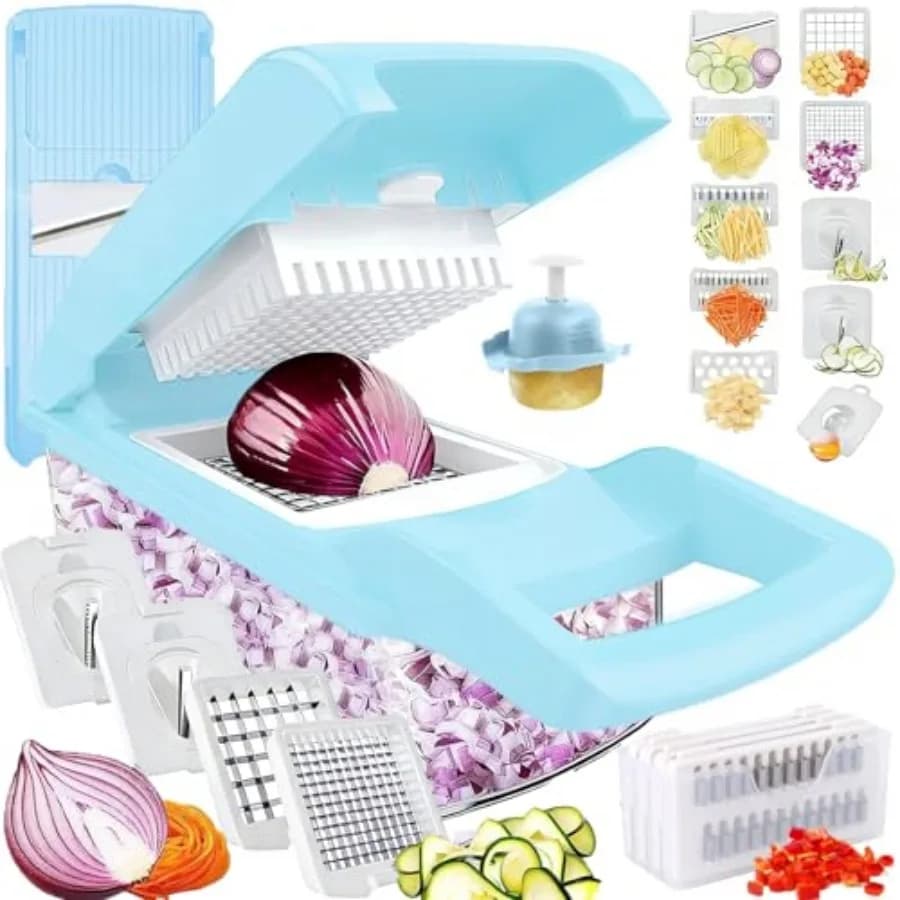 Tritaverdure Pro-Series 20-in-1 con contenitore, grattugia per formaggio, mandolina a manovella, affettatrice, trituratore per alimenti.