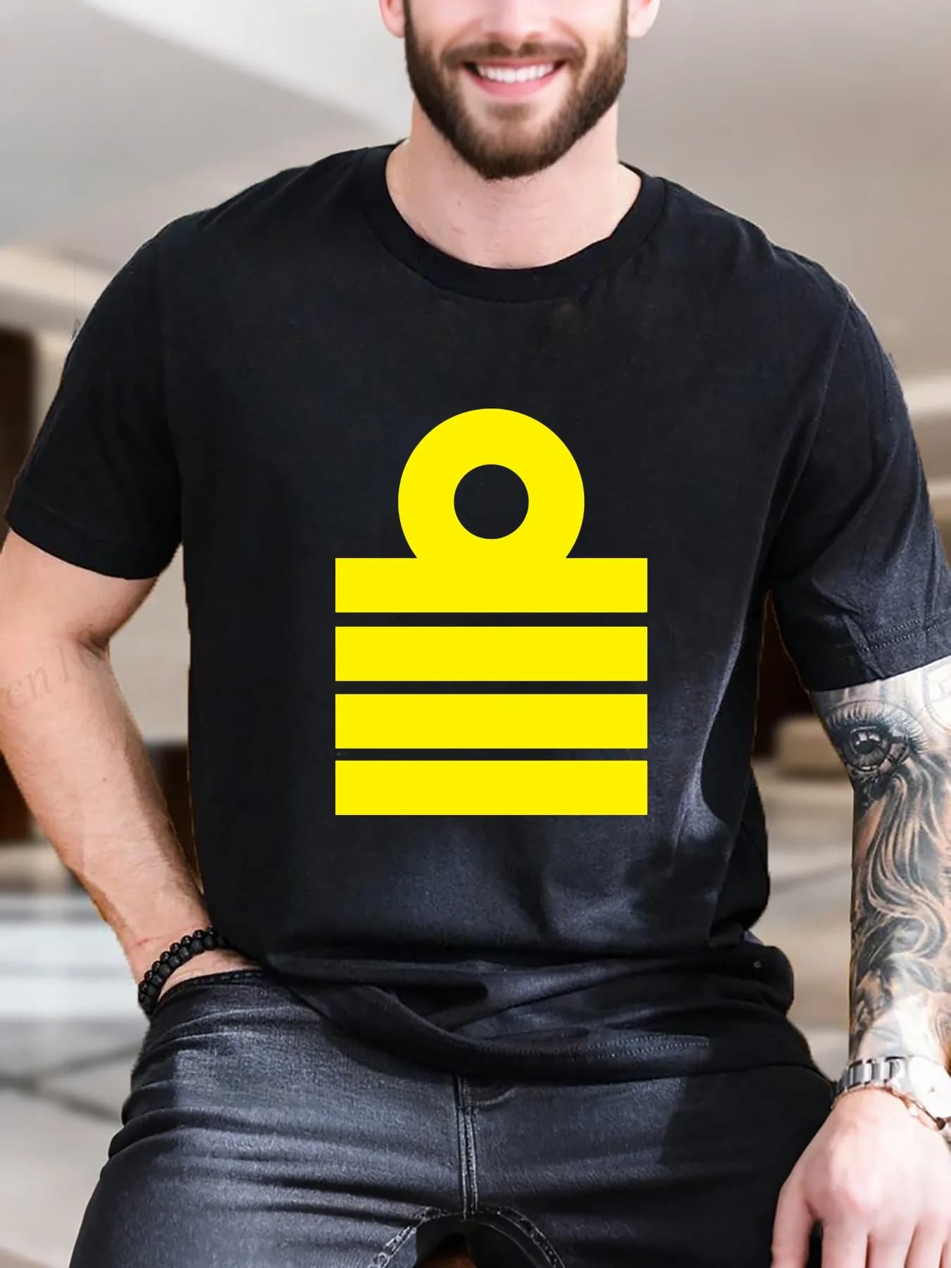 T-shirt a maniche corte stampata da uomo - Sfondo giallo con design bordo bianco e nero, 100% cotone traspirante e confortevole, C