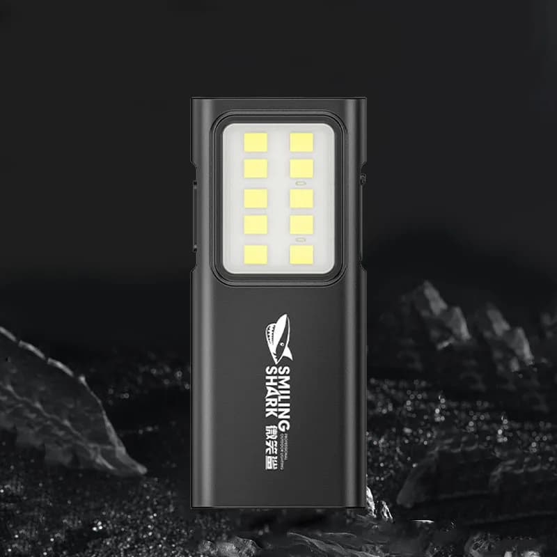 Luce da Lavoro Multifunzionale Mini Squalo Sorridente per Esterni, Faretto COB Ricaricabile, Luce Portatile per Corsa Notturna