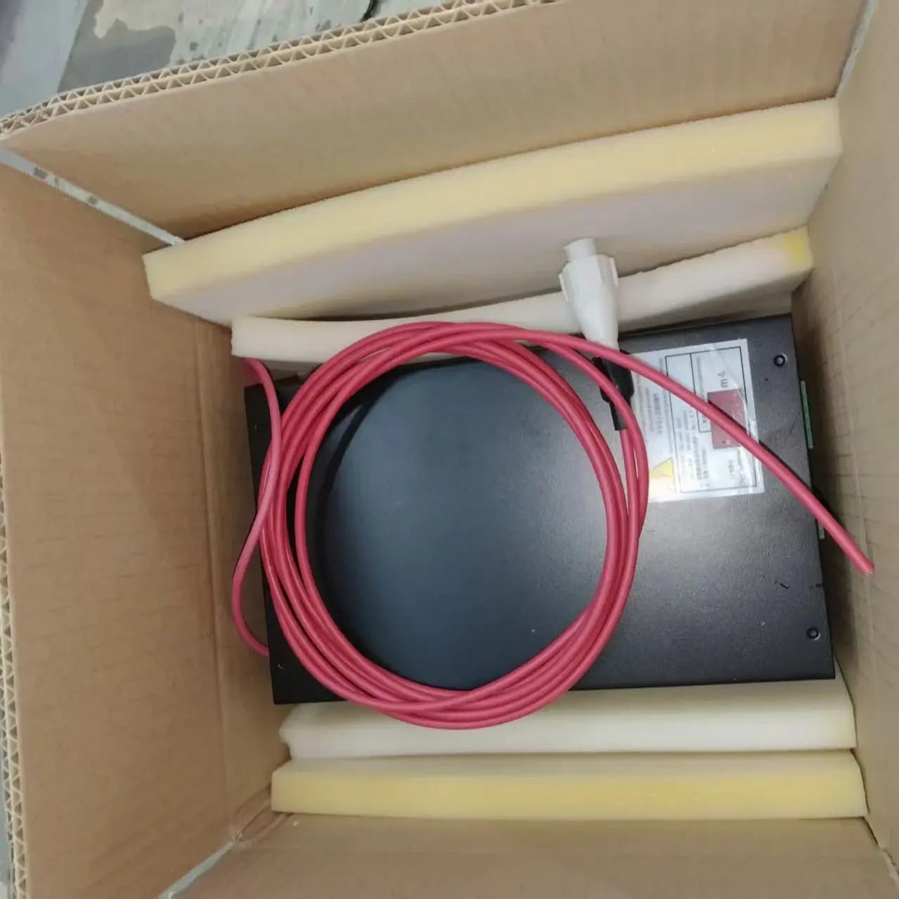 Macchina per taglio e incisione laser CO2 Redsail 700x500mm con telecamera CCD, taglio contorni per tessuti e stoffe