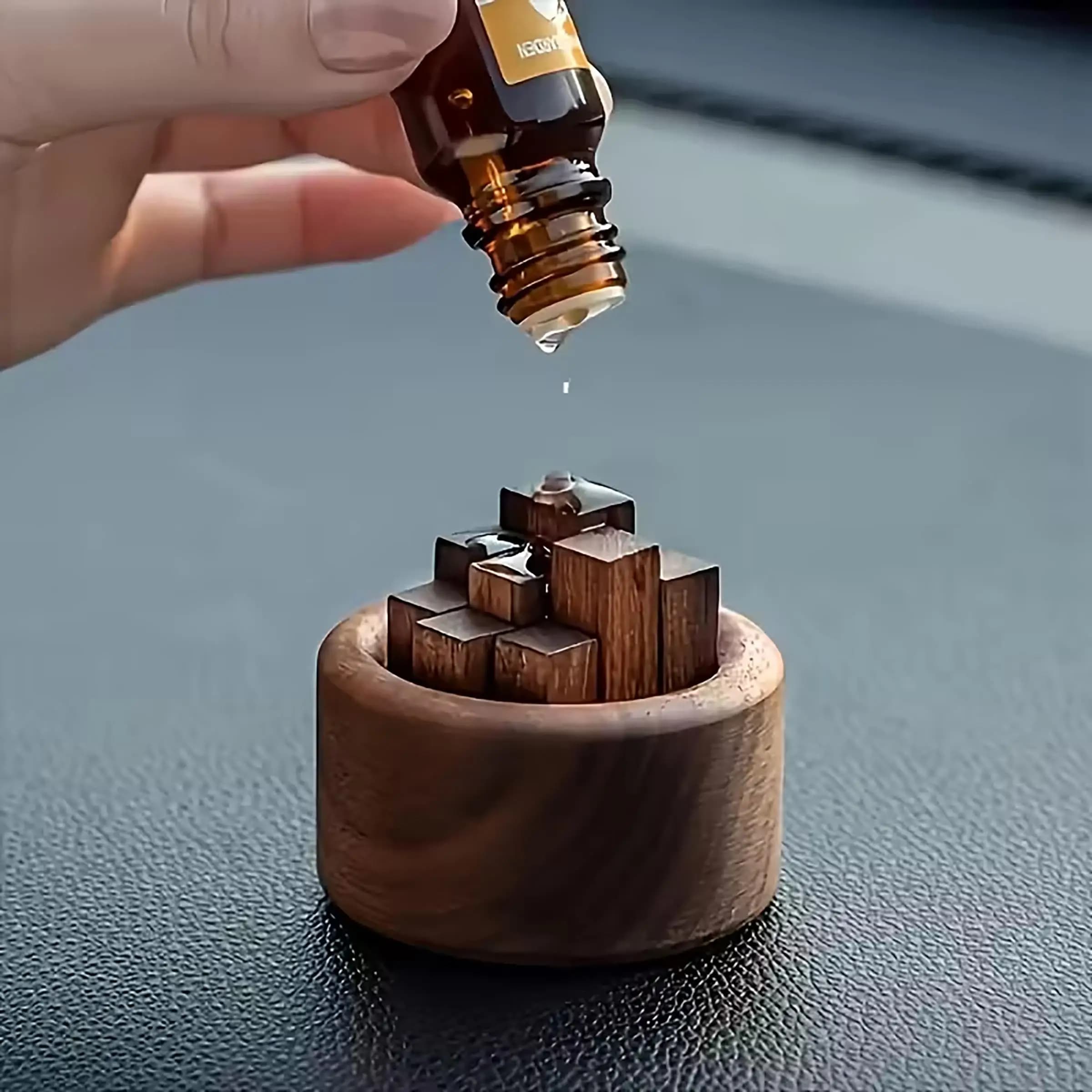 Una scatola di diffusori per oli essenziali, diffusore in legno per oli essenziali, diffusore creativo, accessori per casa e auto