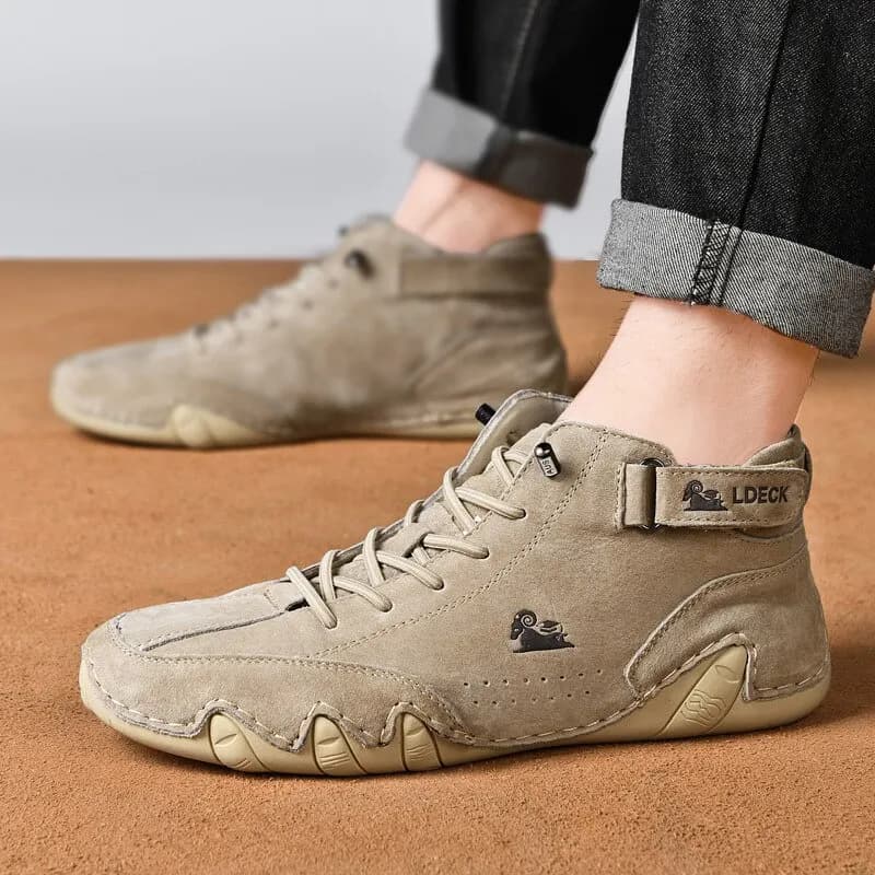 Stivali da uomo Scarpe invernali casual da motociclista 2023 Sneakers alte impermeabili Calzature di lusso