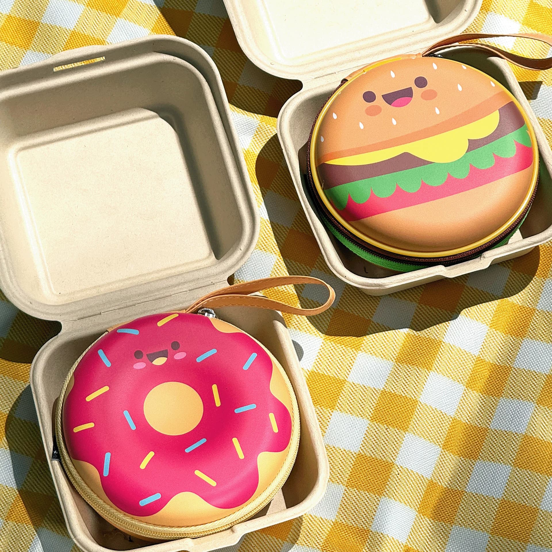 Set of Swimwear, Portable, Breathable, Waterproof, Bearing Box for Eyelets and Headphones, Swimming Headset with Print Cartoon Hamburger and Chamberlain